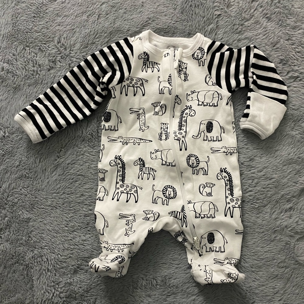Wonder Nation Baby Boys' Animals Sleep 'N Play Newborn